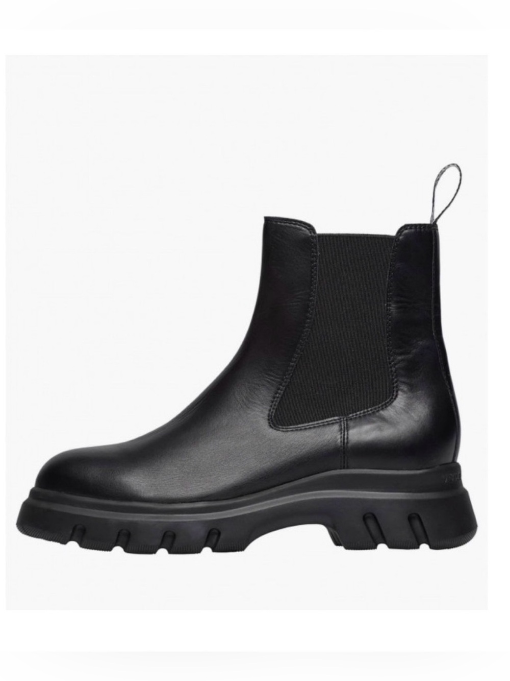 VOILE BLANCHE TWILLY CHELSEA
Leather Boots in Black